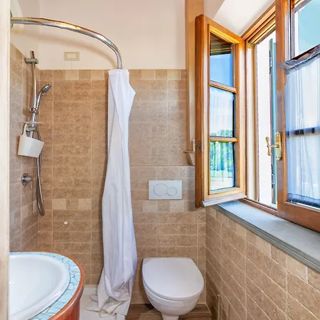 Il Giardino Dei Poeti Bed & Breakfast 2*