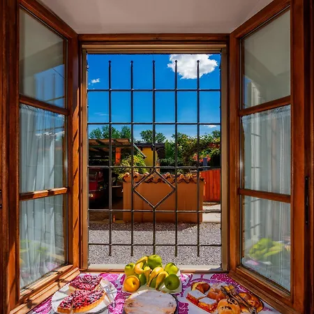 Il Giardino Dei Poeti Lucca