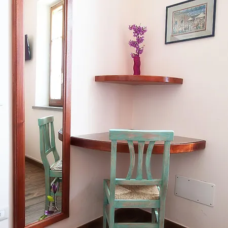 Bed & Breakfast Il Giardino Dei Poeti 3*