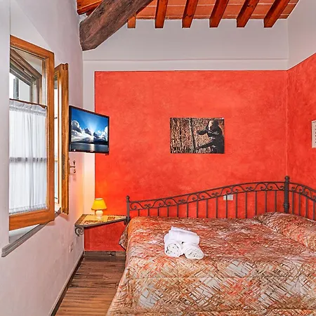 Il Giardino Dei Poeti And Bed & Breakfast