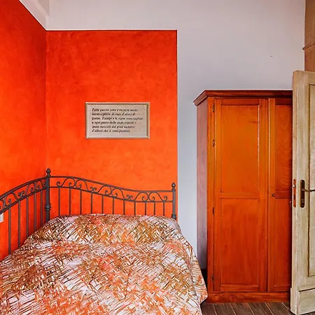 Il Giardino Dei Poeti And Bed & Breakfast Lucca