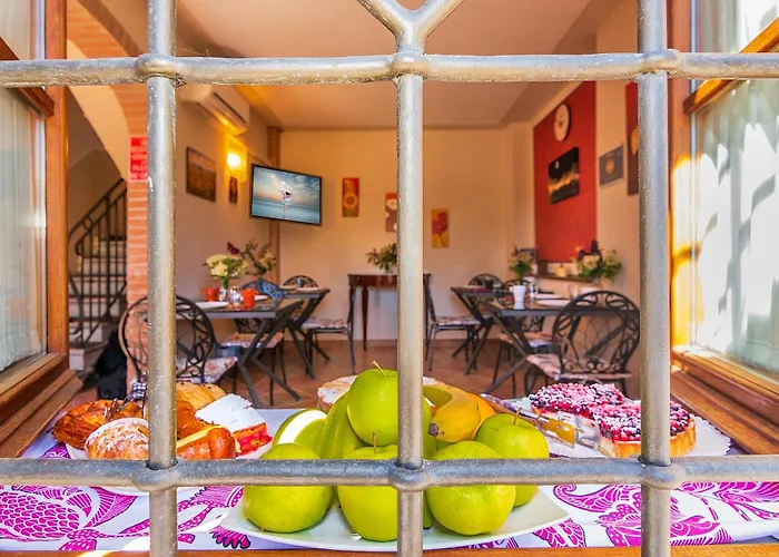 Il Giardino Dei Poeti And Bed & Breakfast Lucca