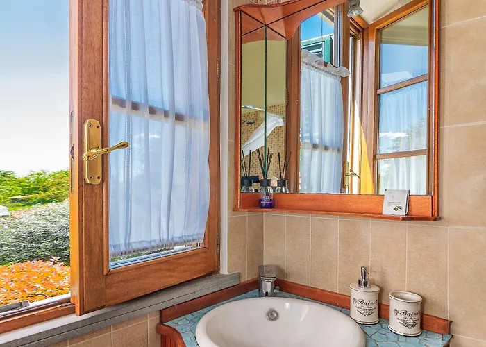 Il Giardino Dei Poeti And Bed & Breakfast