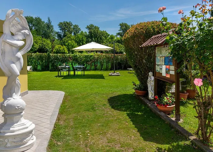 Bed & Breakfast Il Giardino Dei Poeti And Lucca