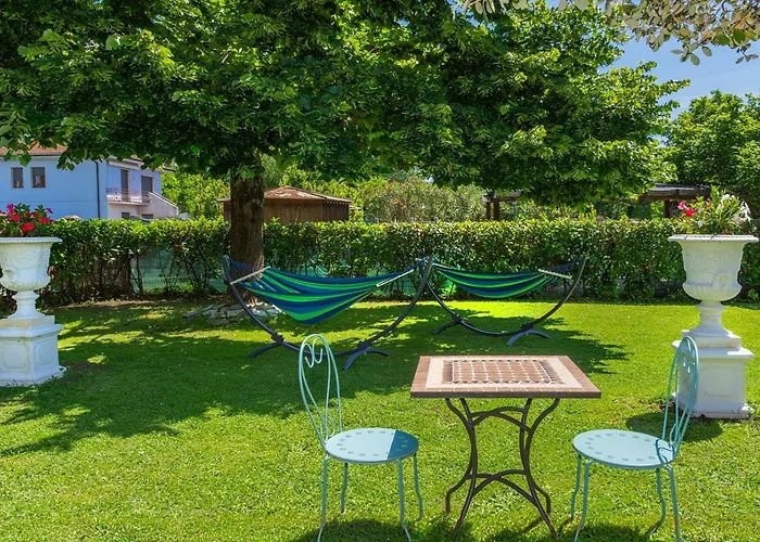 Il Giardino Dei Poeti And Bed & Breakfast 3*
