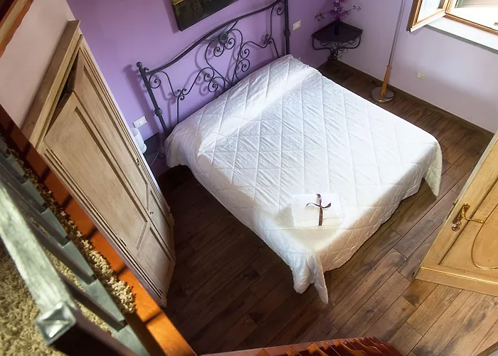 Il Giardino Dei Poeti And Bed & Breakfast 3*