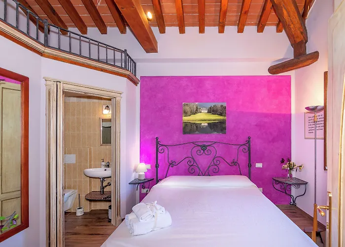 Il Giardino Dei Poeti And Bed & Breakfast Lucca
