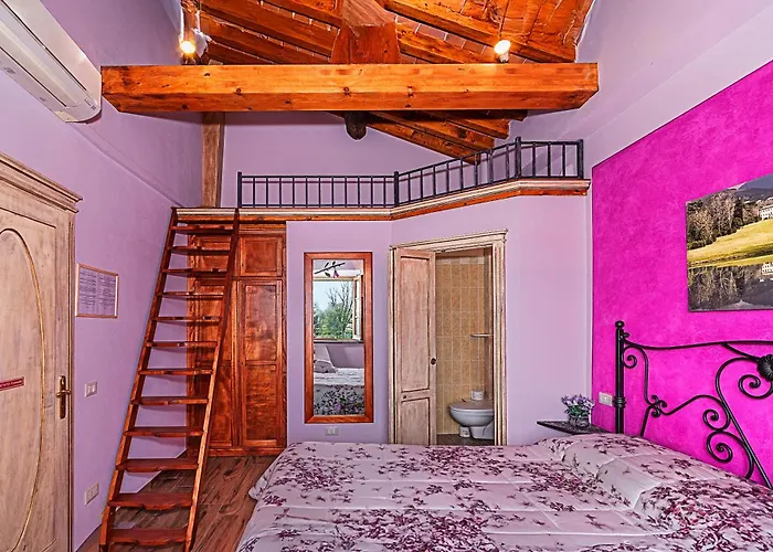 Il Giardino Dei Poeti And Bed & Breakfast Lucca