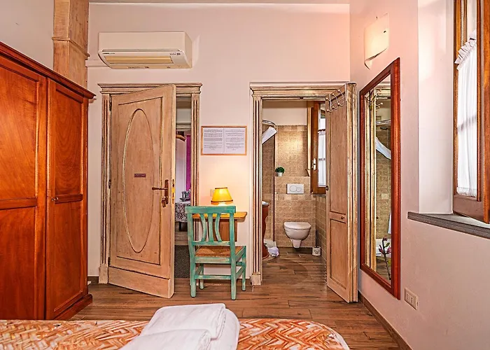 Il Giardino Dei Poeti And Bed & Breakfast